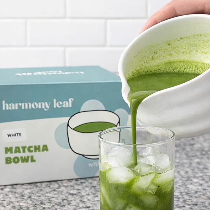 Harmony Leaf Ceramic Matcha Bowl with Spout, White Chawan Mixing Bowl for Whisking and Pouring Matcha Tea