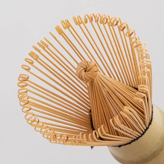 Matcha whisk set, matcha set, including bowl with spout, bamboo whisk, spoon, ceramic stand, stainless steel sieve, towel, perfect matcha starter set (green)