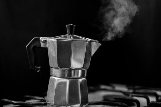 [BREWMENT] The "Volcano Inversion": How to stop your Moka Pot from burning your espresso shot