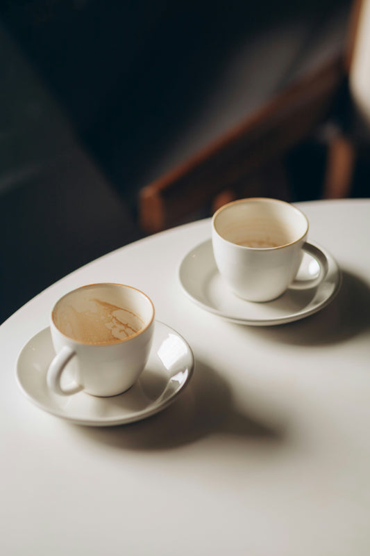 [BREWMENT] The "Baking Soda Soak": How to erase dark brown coffee stains from mug interiors without scrubbing