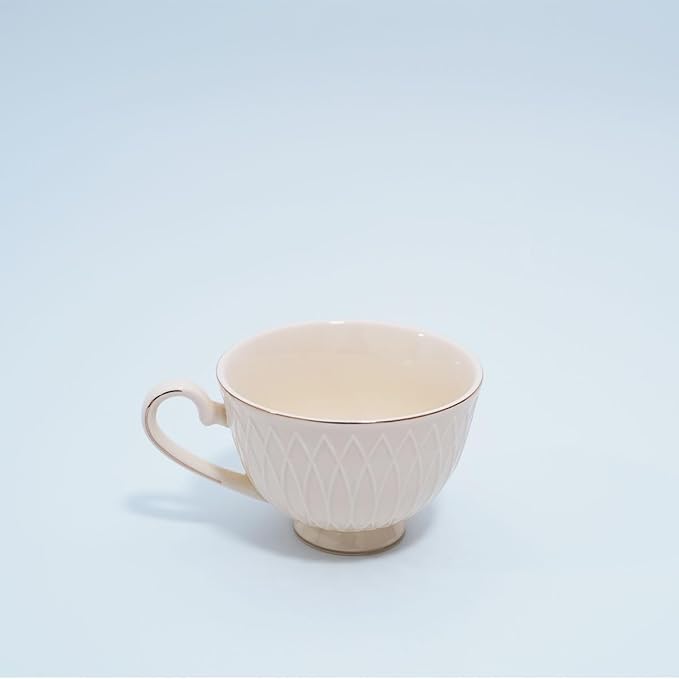 Bone China Tea Cup and Saucer Set with Spoon，Elegant Floral Tea Cup Set (7 oz)，British Coffee Latte Mug for Birthday Party Christmas gift for Friends