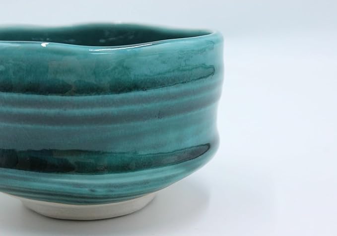 Japanese Traditional Handcrafted Matcha Chawan Tea Bowl Cup Ceremony Tableware Pottery (Shinryoku)