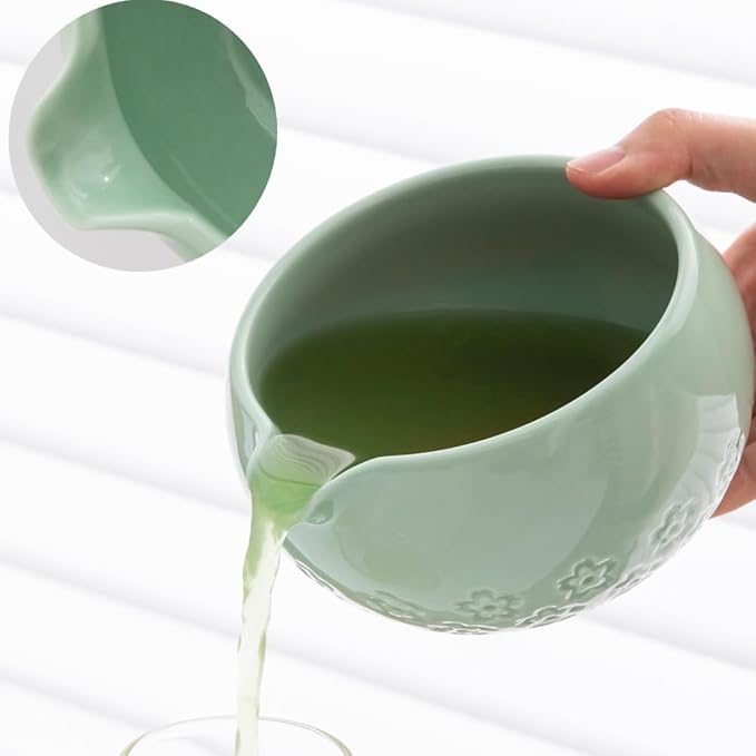 Matcha whisk set, matcha set, including bowl with spout, bamboo whisk, spoon, ceramic stand, stainless steel sieve, towel, perfect matcha starter set (green)
