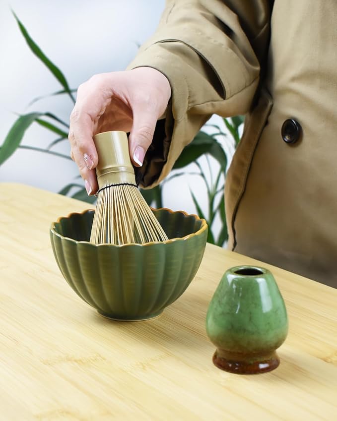 Artcome Matcha Tea Set - 17oz Petal-Shaped Matcha Bowl, Bamboo Whisk, Scoop, Whisk Holder & Brewing Guide, Japanese Tea Ceremony Tools for a Perfect Matcha Experience, Matte Green