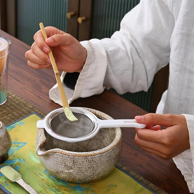 Sizikato Stoneware Porcelain Matcha Bowl with Spout, 5.2 Inch Vintage Ceramic Green Tea Bowl
