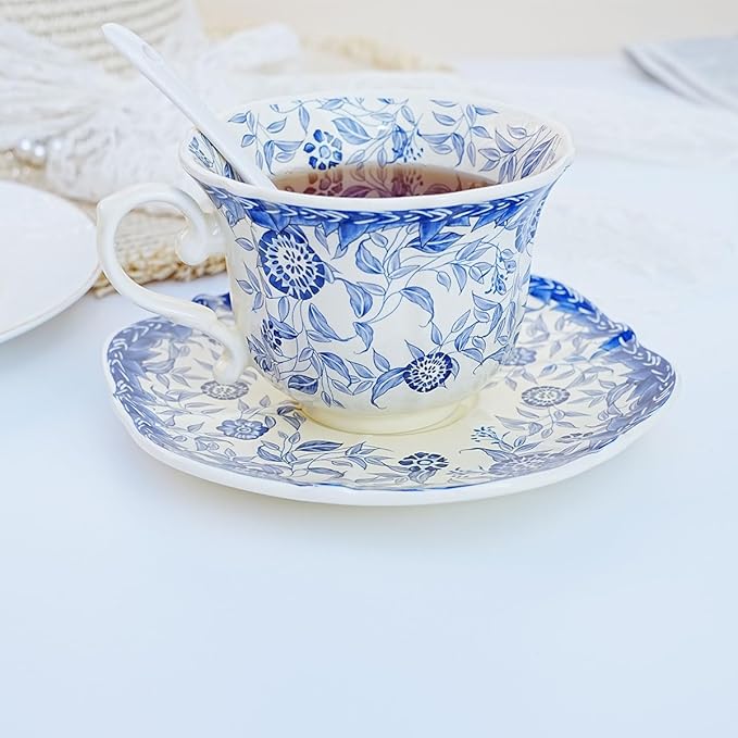 Bone China Tea Cup and Saucer Set with Spoon，Elegant Floral Tea Cup Set (7 oz)，British Coffee Latte Mug for Birthday Party Christmas gift for Friends