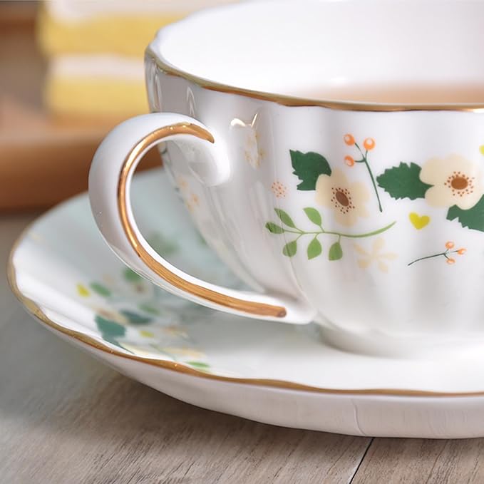 Lyellfe Set of 2 Tea Cup and Saucers, 6 Oz Floral Tea Cups with Spoon Gold Trim, Porcelain Bone China British Coffee Cappuccino Espresso Latte Mugs for Party Birthday Wedding Gifts