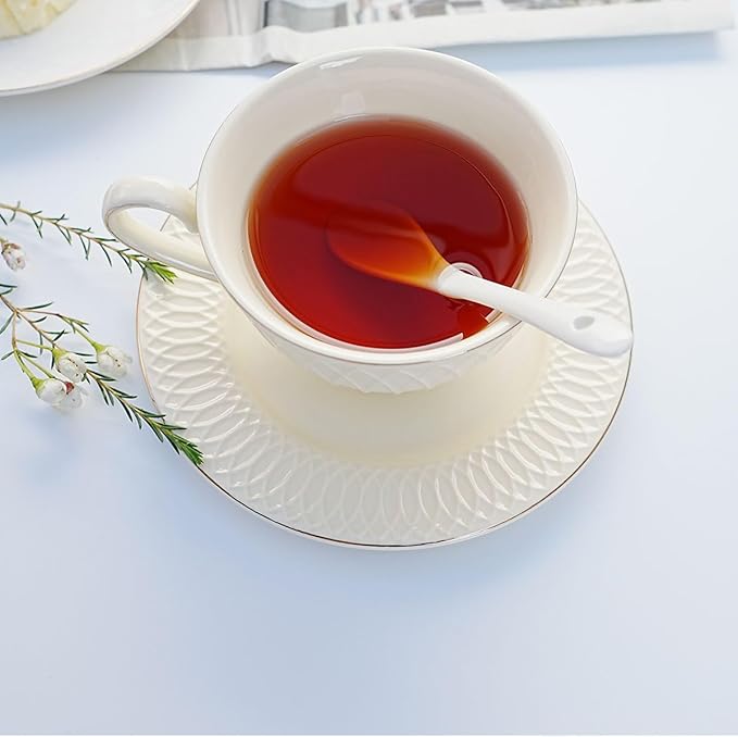 Bone China Tea Cup and Saucer Set with Spoon，Elegant Floral Tea Cup Set (7 oz)，British Coffee Latte Mug for Birthday Party Christmas gift for Friends