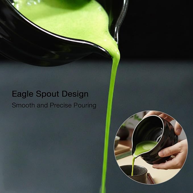Ceramic Matcha Bowl with Spout 500ml / 17oz, Japanese Chawan for Whisking & Pouring, Handmade Matcha Tea Bowl for Green Tea Ceremony & Daily Use (Black)
