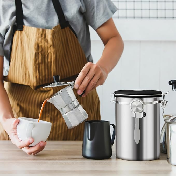 2.8L Airtight Vacuum Coffee Canister, Stainless Steel Storage Container for Coffee Beans and Grounds with Scoop.Suitable for coffee powder, coffee beans, rice, tea leaves, sugar, flour, and grains