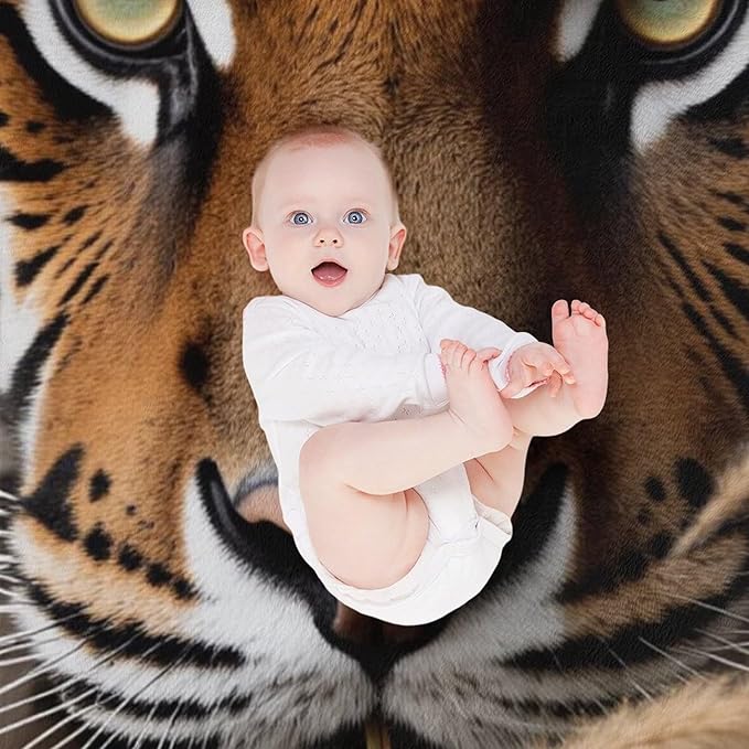 Beautiful Tiger Eye Grass Nose Super Soft Throw Blanket, Mystical Insect Brown Flannel Fleece Decorative Throw for Sofa Couch Bedroom Decor Outdoor Use 30"x40"