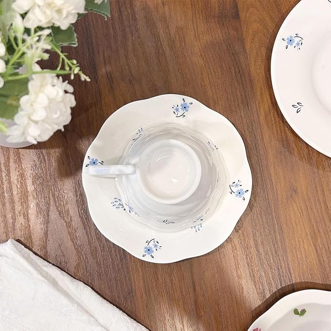 Tea Cup and Saucer Set with Blue Flowers，6.76 oz Ceramic Coffee Cup，Latte Mug for Mother's Day Gifts (blue)