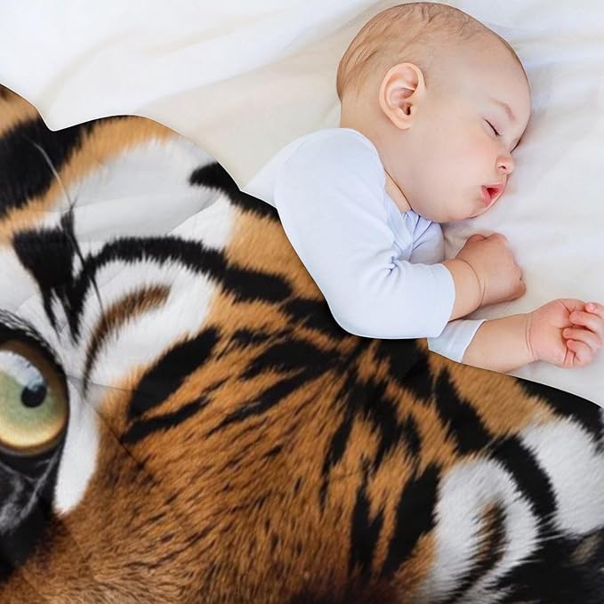 Beautiful Tiger Eye Grass Nose Super Soft Throw Blanket, Mystical Insect Brown Flannel Fleece Decorative Throw for Sofa Couch Bedroom Decor Outdoor Use 40"x50"
