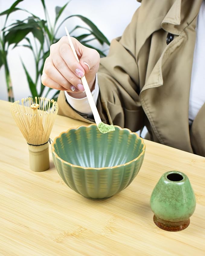 Artcome Matcha Tea Set - 17oz Petal-Shaped Matcha Bowl, Bamboo Whisk, Scoop, Whisk Holder & Brewing Guide, Japanese Tea Ceremony Tools for a Perfect Matcha Experience, Matte Green