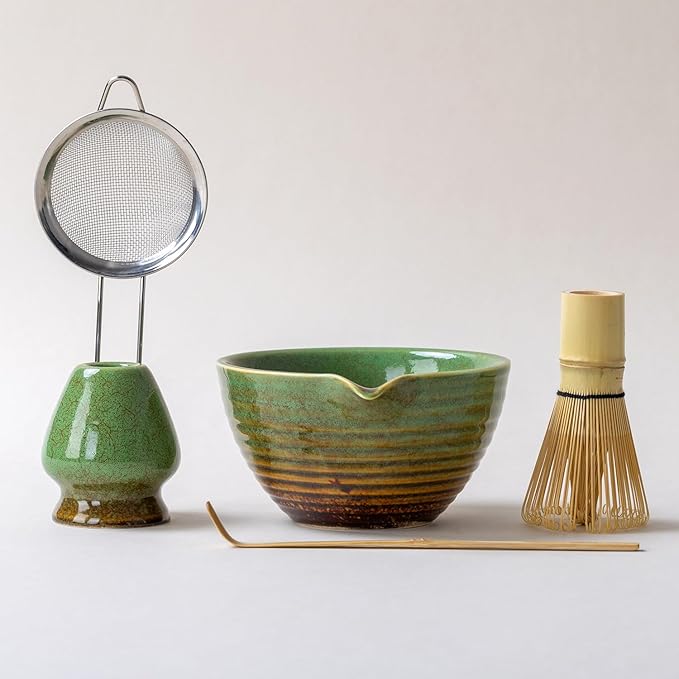 Traditional Matcha Tea Ceremony Set with Ceramic Bowl, Bamboo Whisk, Stand and Strainer, 5-Piece (green)