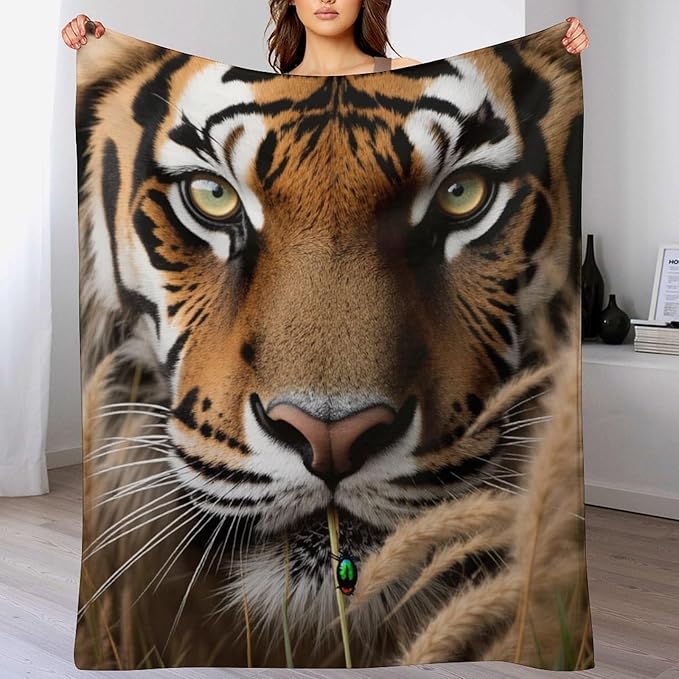 Beautiful Tiger Eye Grass Nose Super Soft Throw Blanket, Mystical Insect Brown Flannel Fleece Decorative Throw for Sofa Couch Bedroom Decor Outdoor Use 60"x80"