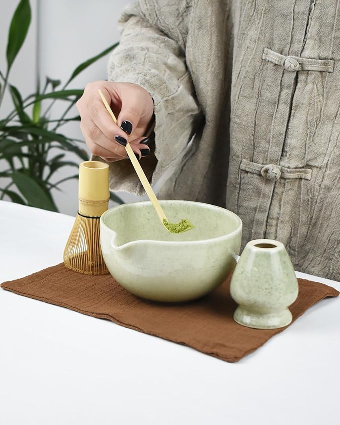 Artcome Premium Matcha Tea Set – 20.2oz Traditional Matcha Bowl with Pouring Spout, Bamboo Whisk, Whisk Holder, Tea Scoop & Matcha Tea Guide – Ideal for Ceremonial Use and Daily Enjoyment