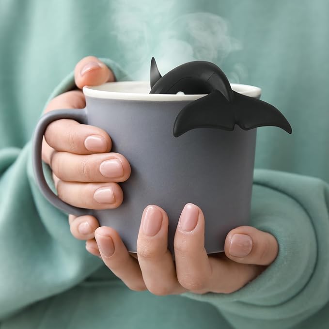 Genuine Fred STEEP DIVE Orca Tea Infuser – Loose Leaf Silicone Tea Strainer – Microwave & Dishwasher Safe