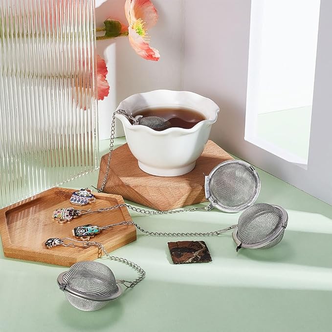 UNICRAFTALE 4 Sets 304 Stainless Steel Loose Leaf Tea Ball Mesh Tea Strainer with Alloy Enamel Pendants Round Tea Strainer Set with Cat Cup Pendant for Brew Tea, Spices & Seasoning