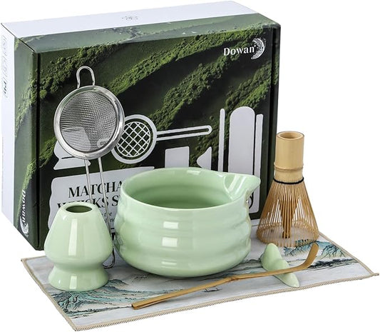 DOWAN Matcha Whisk Set, 7 Pcs Matcha Set Includes Bowl with Spout, Whisk and Holder, Bamboo Scoop and Holder, Sifter and Tea Towel - Matcha Kit Gift for Lovers Beginners (Green)