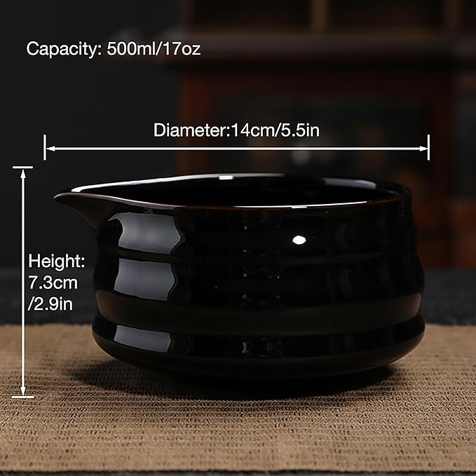 Ceramic Matcha Bowl with Spout 500ml / 17oz, Japanese Chawan for Whisking & Pouring, Handmade Matcha Tea Bowl for Green Tea Ceremony & Daily Use (Black)