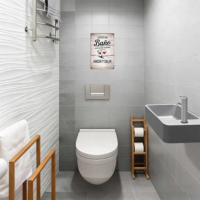 Funny Metal Signs Bathroom Decor- Vintage Wall Art "Esto Es Un Baño No Es Un Cafe De Internet" - for Home, Office, Restroom Decor 8X12inch