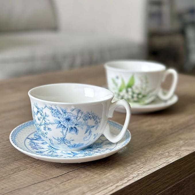 STP GOODS Blue Flowers Bone China Cup and Saucer Set in Gift Box (Blue)
