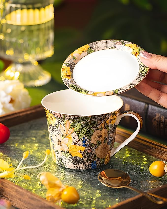 15oz Ceramic Coffee Mug – French Classical Cottage Style Cup with Golden Blossoms & Gilded Rim, Elegant Pottery Gift Mug with Lid & Saucer for Women