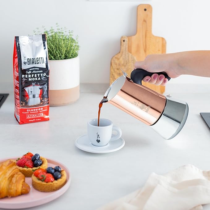 Bialetti New Venus coffee maker 2 cups, anti-burn handle, not suitable for induction, 2 cups (85 ml), stainless steel, color - copper, wattage - 3600