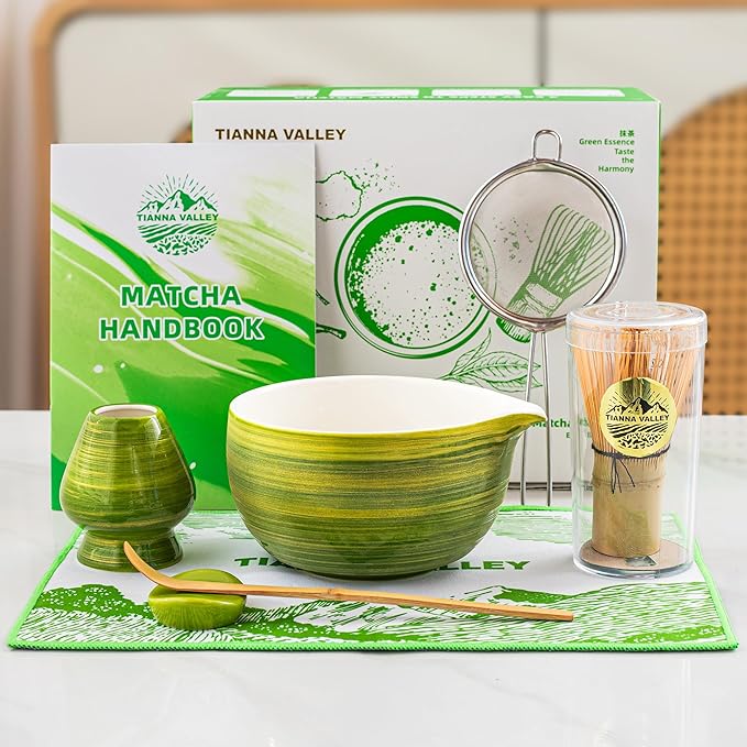 Matcha Whisk Set, 7 Pcs Green Ceramic and Bamboo Tea Ceremony Kit with 480 ML Bowl, Whisk Holder, Scoop, Sifter, Unique Gift Set,Tradition Matcha Tea Set